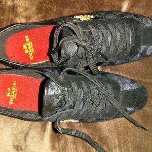 Coach, 7.5 B black